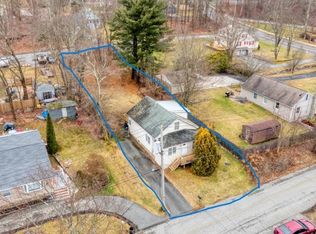 12 2nd Ave, West Milford, NJ 07480