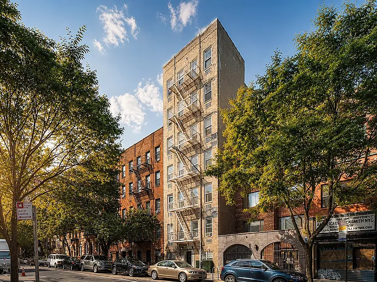 237 E 10th St #1B — Photo 9