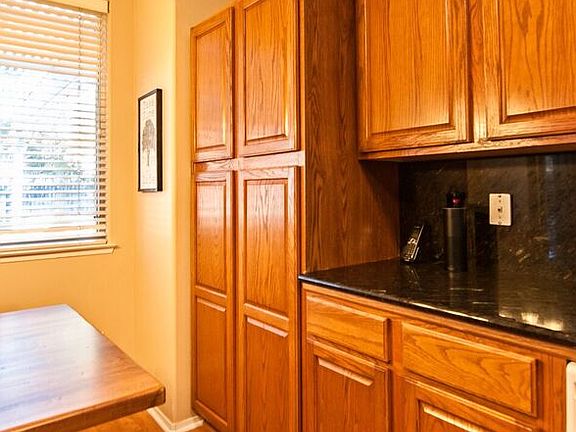 4th image of 792 W Sandstone Ct
