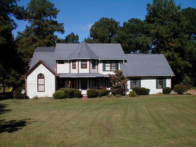 1st image of 310 Cricket Hearth Rd