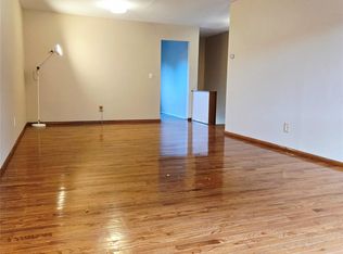 198 Pointe Circle North #198, Coram, NY 11727