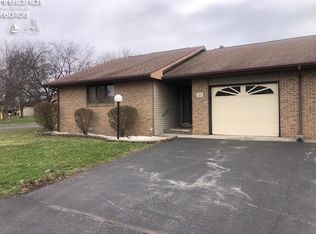 18 Windstone Dr, Findlay, OH 45840