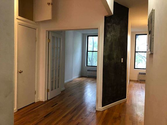 2nd image of 985 Bedford Ave #2F