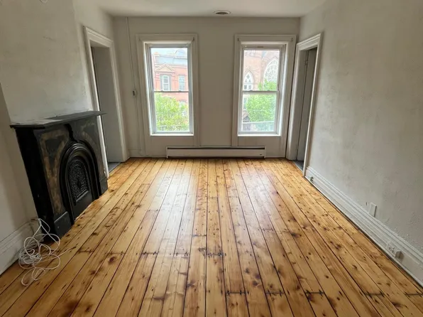 3 13th St #3, Troy, NY 12180