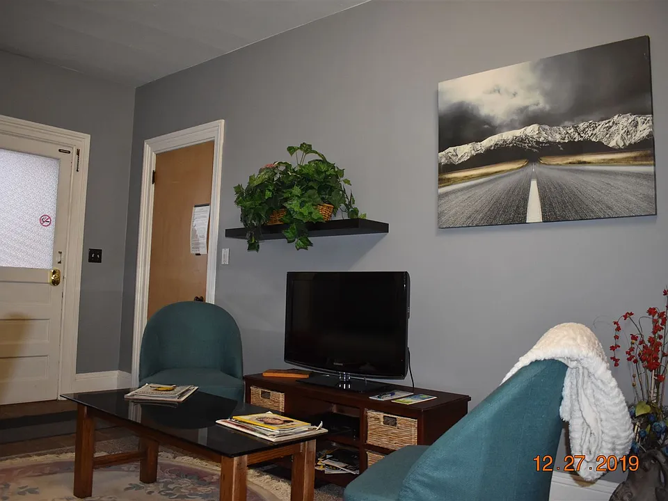 Apt 1