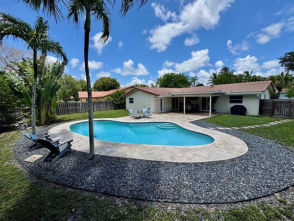 3rd image of 4230 NW 113th Avenue