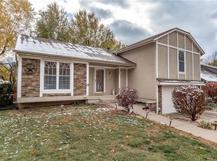 156 E Nelson Cir, Olathe, KS 66061