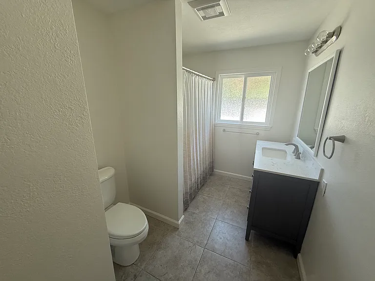 32 Seca Pl — Photo 9