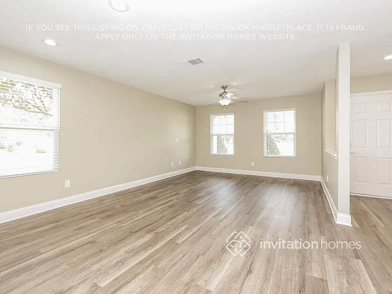 5439 Middlebury Dr — Photo 4