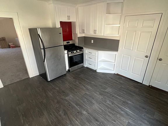 4th image of 9585 Garvey Ave Space 40