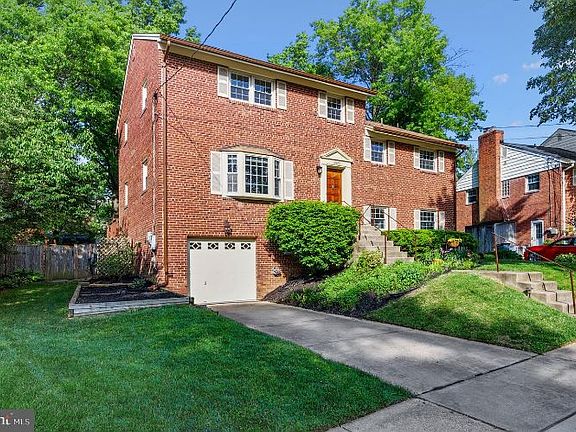 2nd image of 9923 Julliard Dr