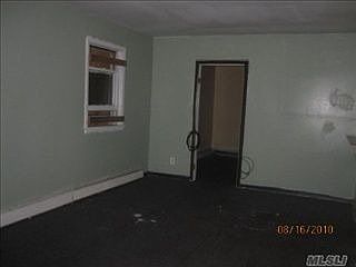 5th image of 41 Shirley Ln