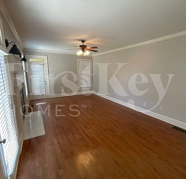 13 Creekview Dr SE — Photo 4