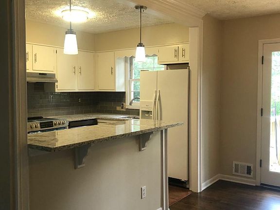 5th image of 3328 Romelie Dr