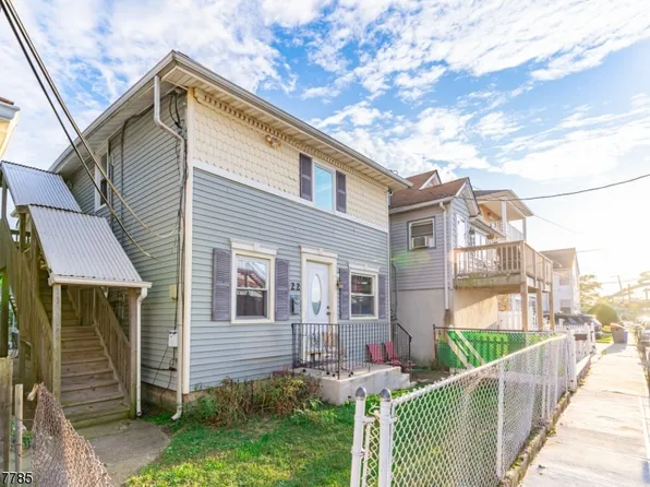 22 Bay Ave, Keansburg, NJ 07734