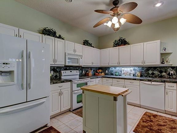 5th image of 9821 Gingerwood Dr