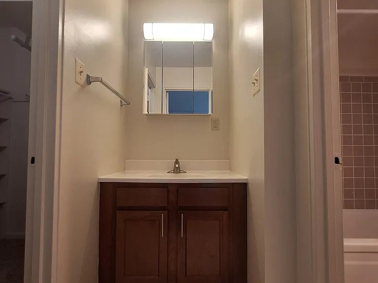 Claridge House — Photo 129