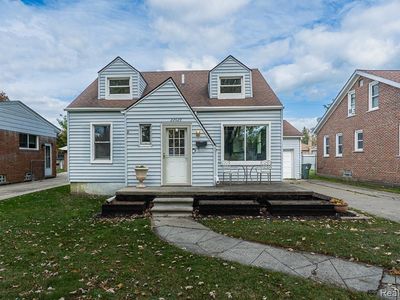 22629 Detour St, Saint Clair Shores, MI, 48082
