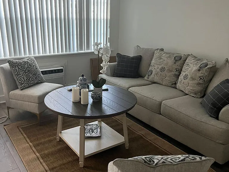 7 Preston E #A — Photo 8
