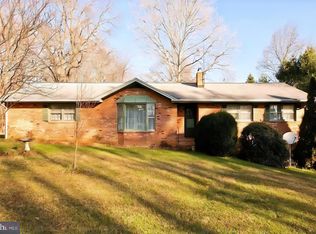 7242 Bunker Hill Rd, The Plains, VA 20198