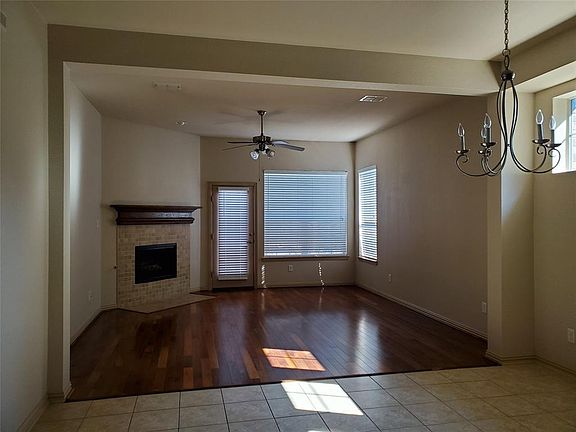 2nd image of 3013 Bans Crown Blvd