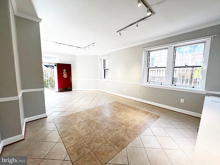 3014 Dent Pl NW #4E — Photo 4