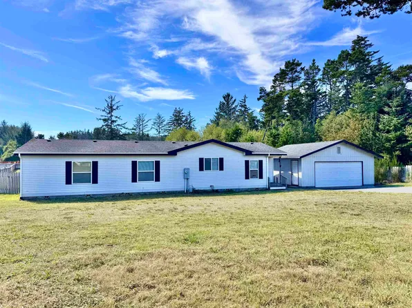 2106 Old Mill Rd, Crescent City, CA 95531