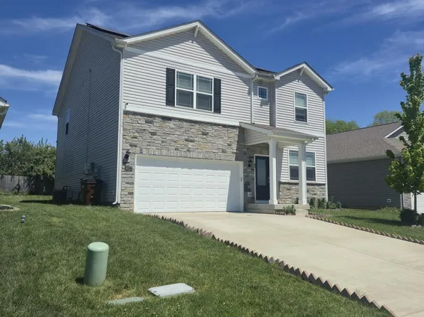 8017 Cedar Meadows Ln, Louisville, KY 40229