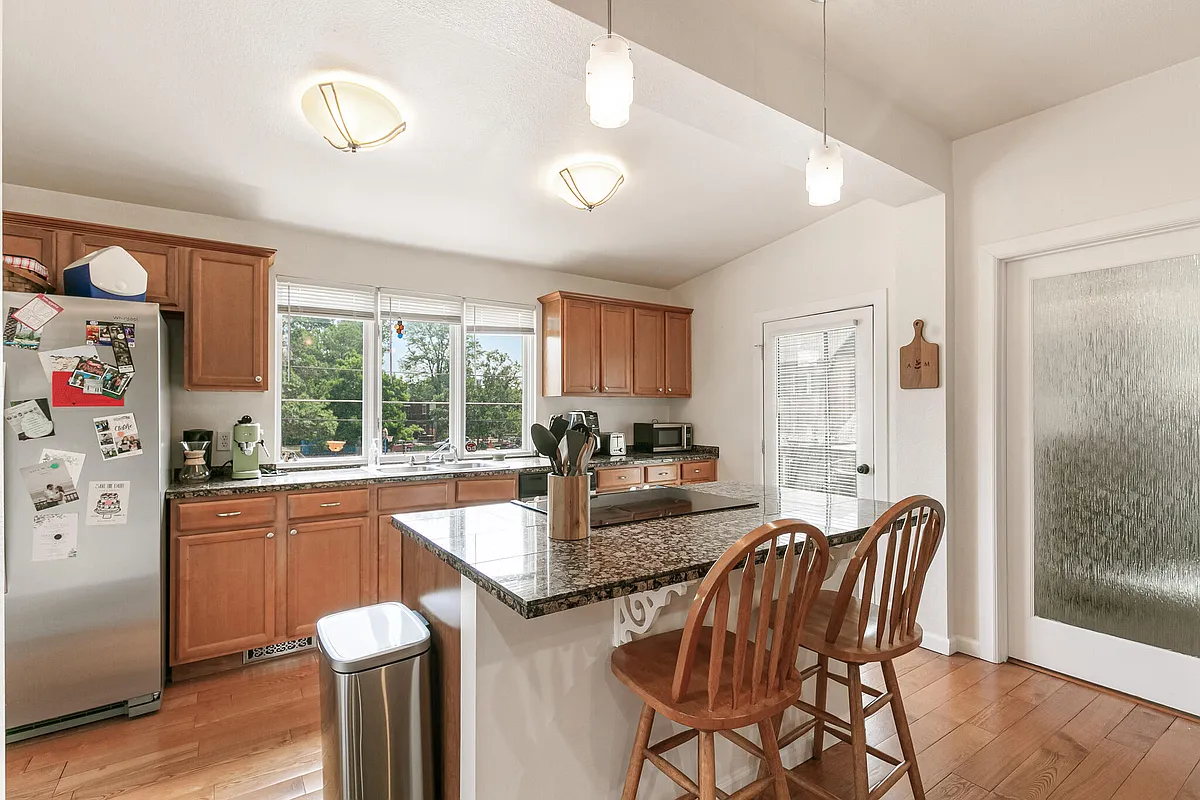 Building Photo - 208 S Lincoln St #D