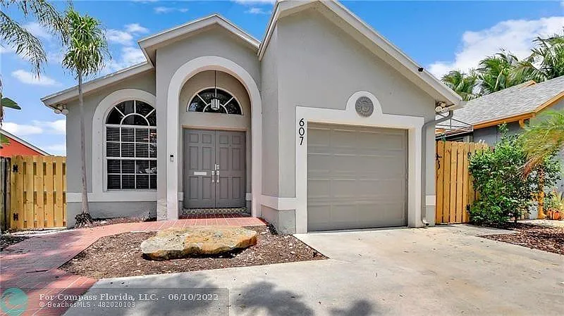 3 bed, 2.0 bath, 1225 sqft, $6,600 — Photo 3