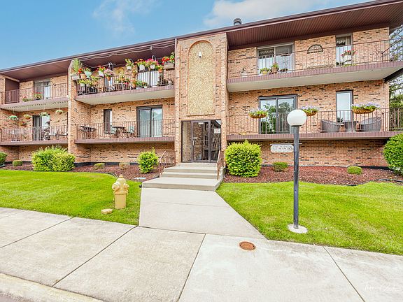 2nd image of 11355 Moraine Dr APT J
