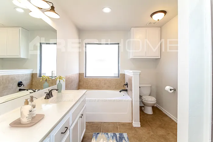 11709 SW 8th St — Photo 12