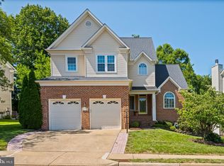1539 Kingstream Cir, Herndon, VA 20170