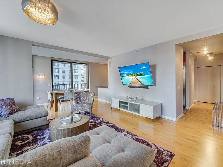 635 N Dearborn St #1105 — Photo 8