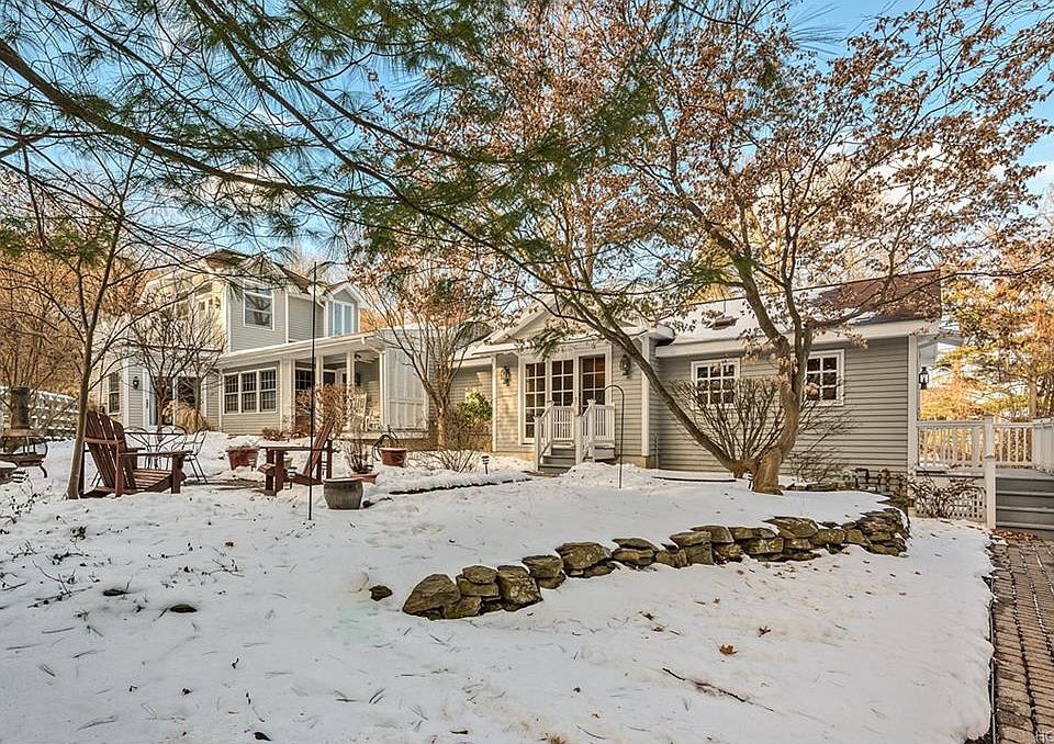 1st image of 9 Townsend Ave