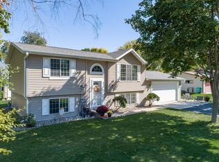 804 7th St NW, Waseca, MN 56093