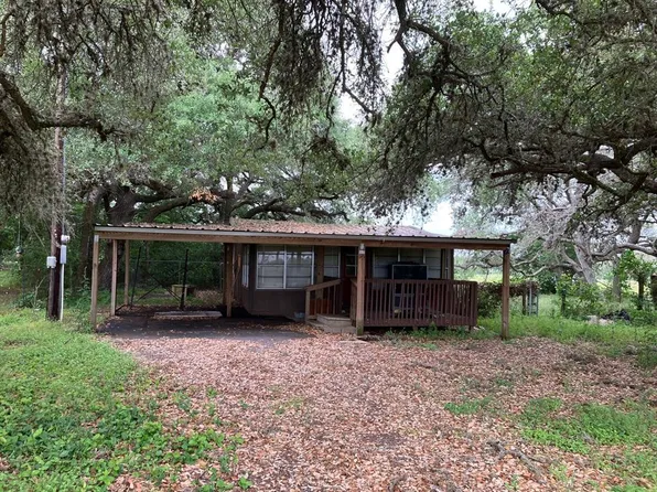 233 Green Dewitt Road, Cuero, TX 77954