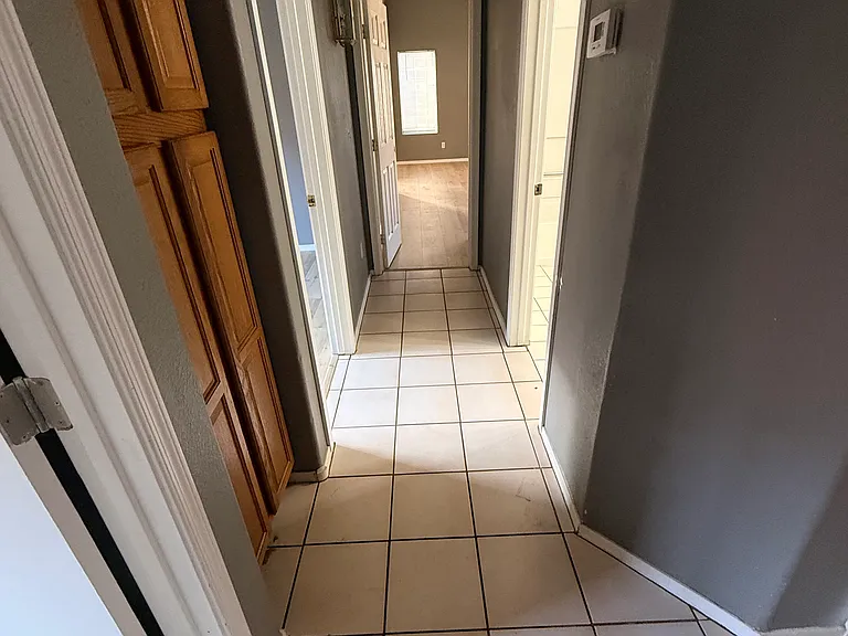 9010 W Holly St — Photo 12