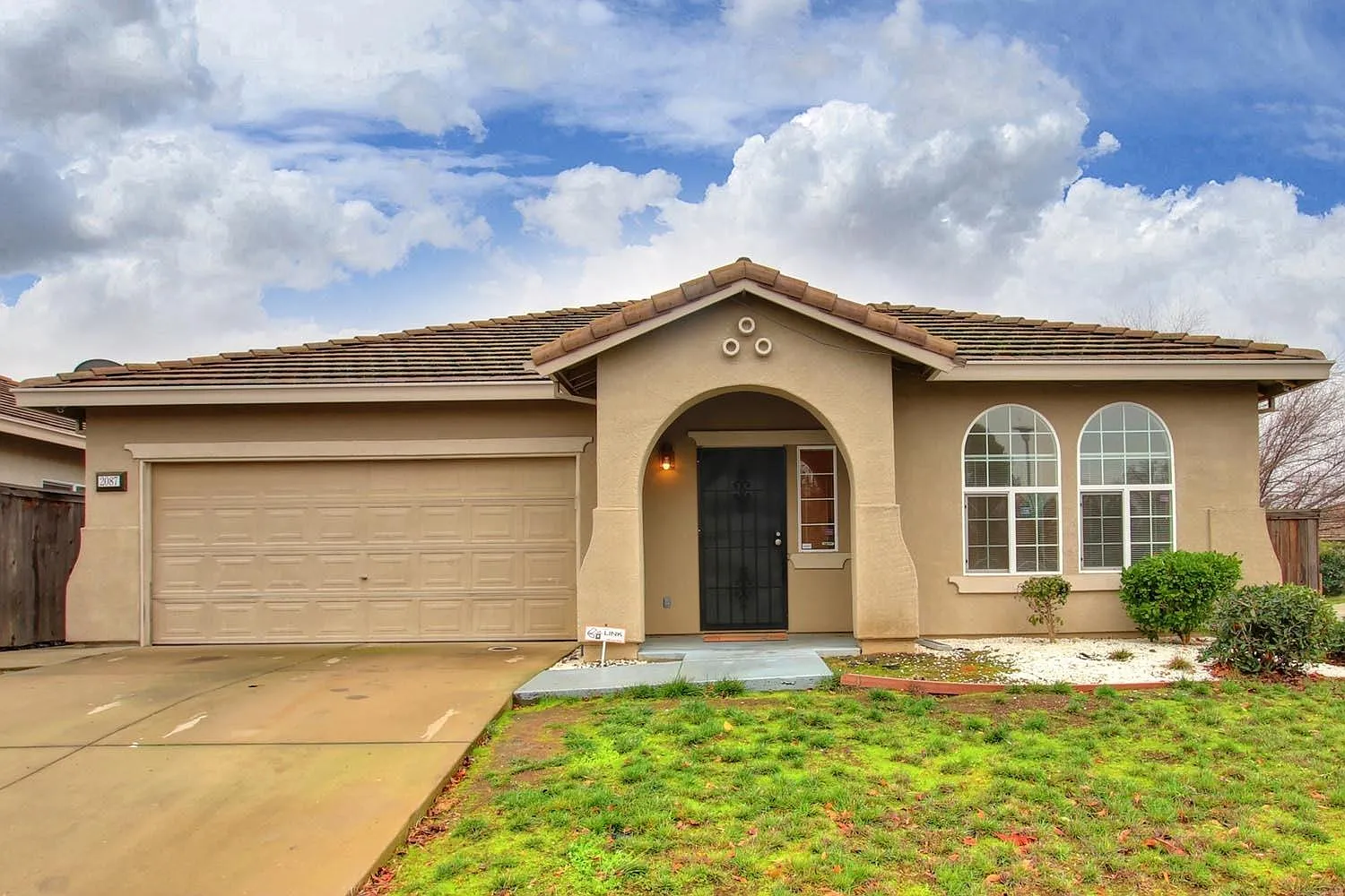 2087 Danvers Way photo 1