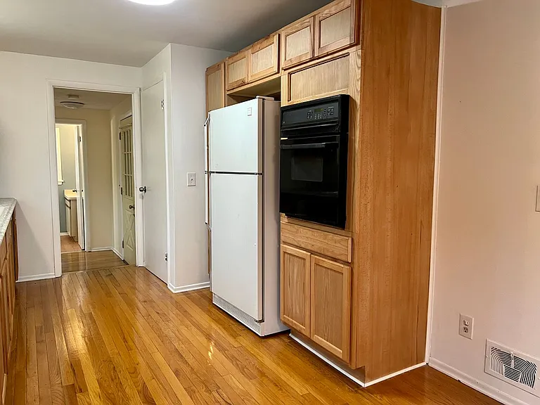 2450 Culver Rd — Photo 11