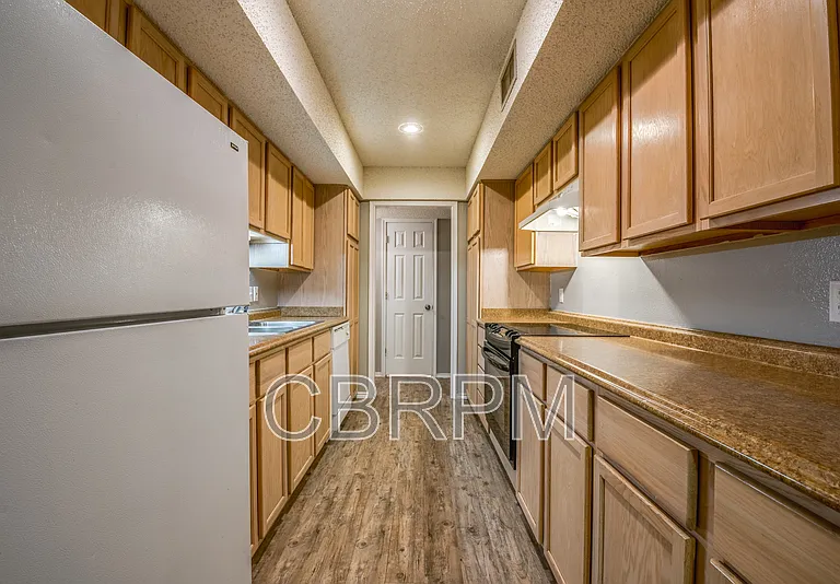 5308 Kenosha Ave — Photo 9