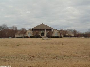 18 West St, Conway, AR 72032