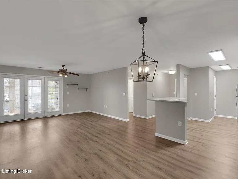 6403 Shelton Cir #102 — Photo 3