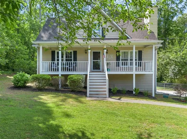 411 Hollis Cir, Dallas, GA 30157
