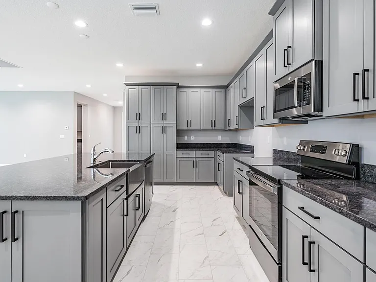 3912 S Church Ave — Photo 21
