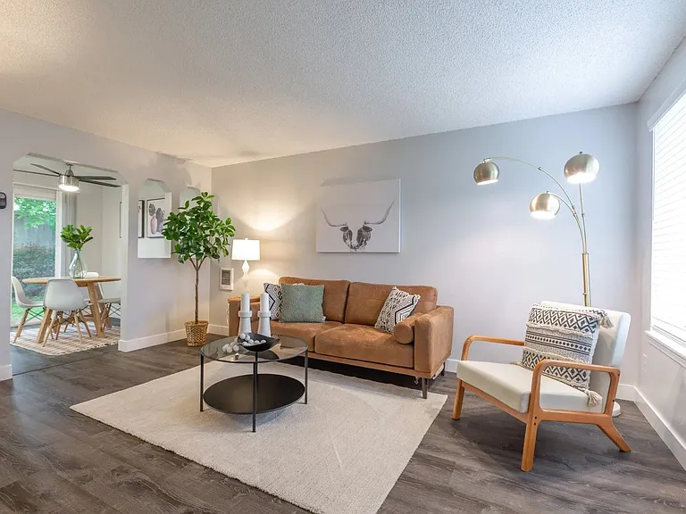 Somerset West Apartments — Photo 13