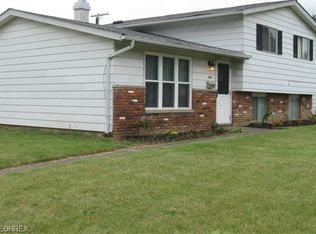 5862 Marra Dr, Bedford Heights, OH 44146