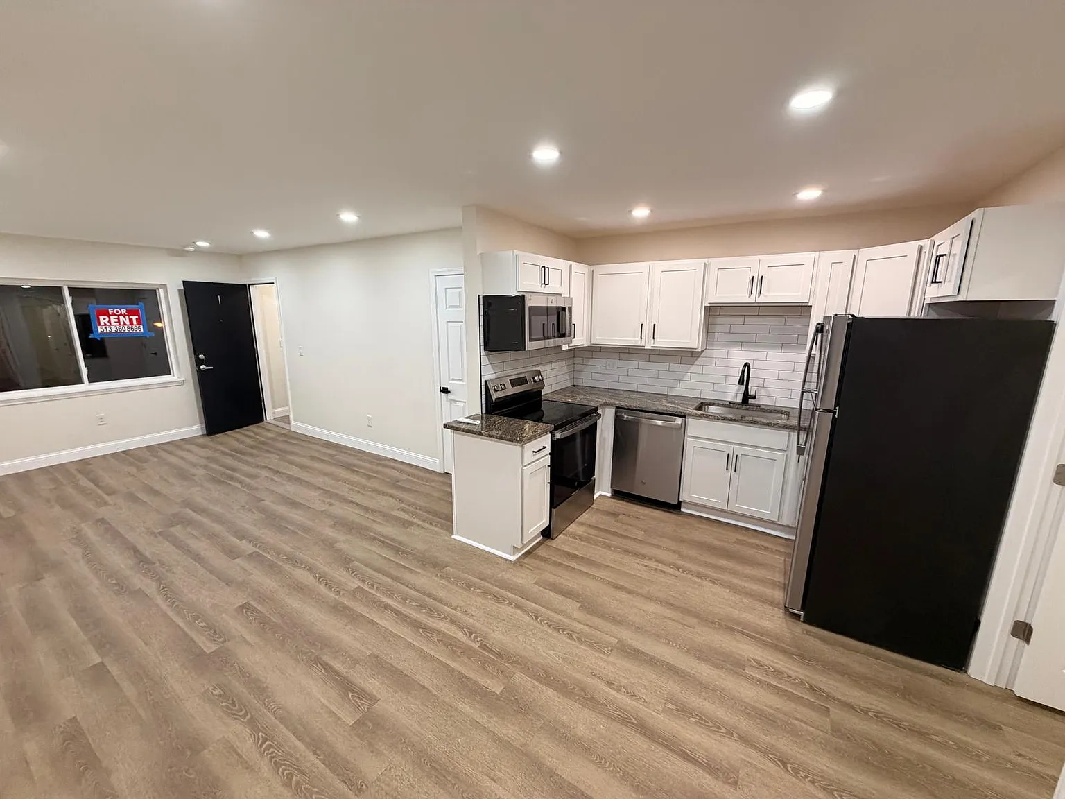 Stunning 1BR/1BA in North avondale!! — Photo 3