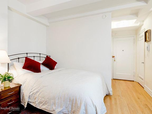 2nd image of 457 W 57th St #1107