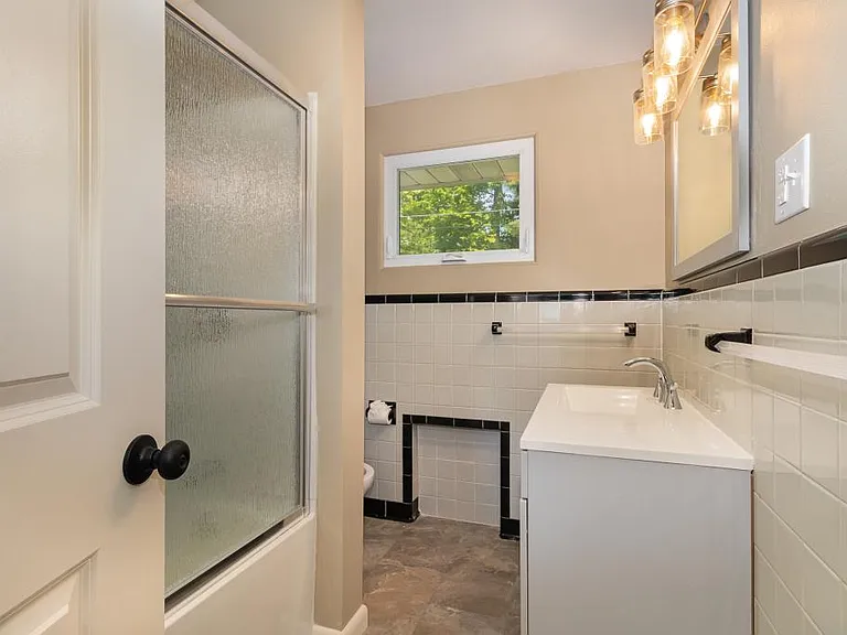 24 Cornell Dr — Photo 13